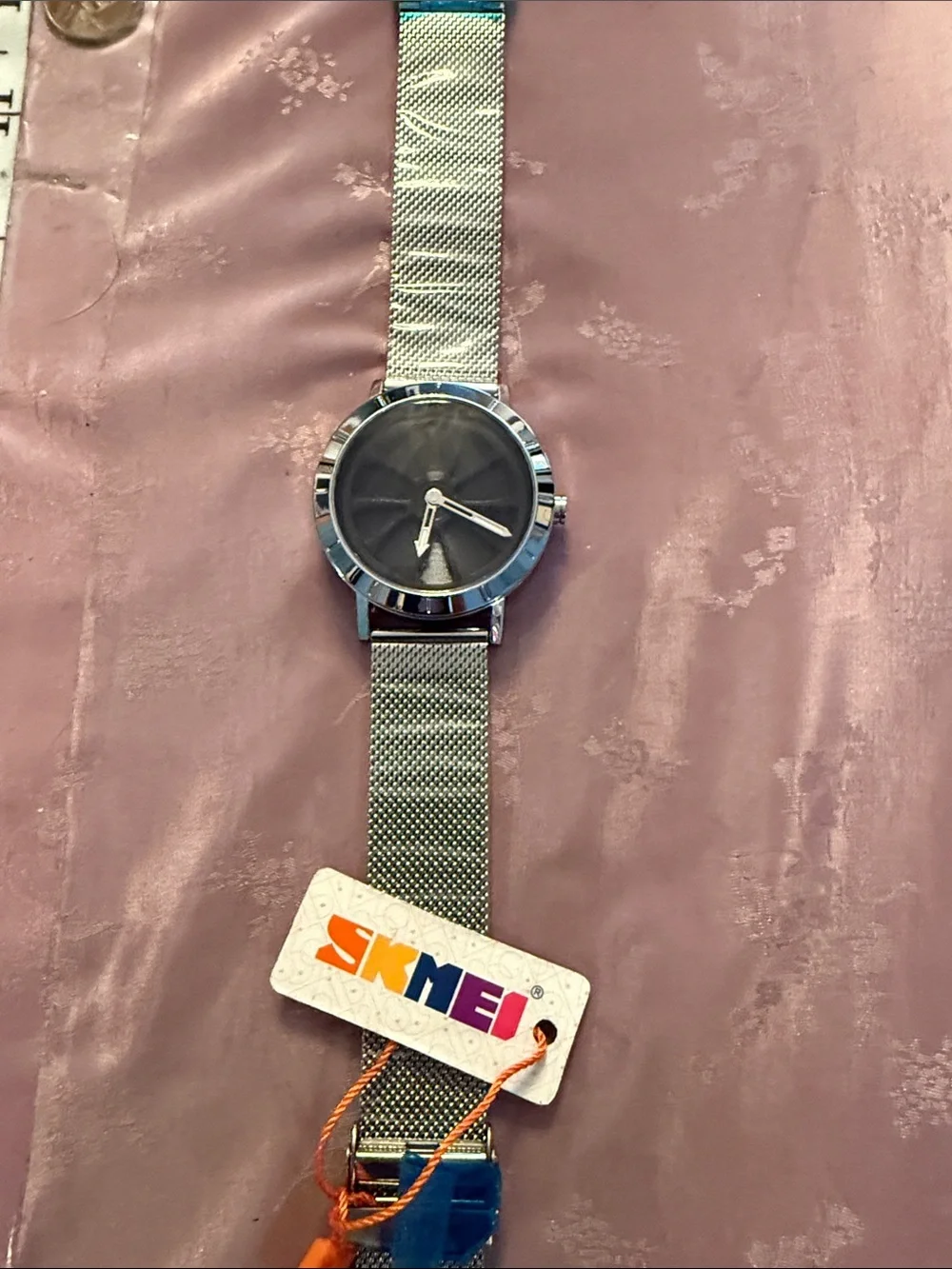 SKMEI Silver Mesh Band Minimalist Watch